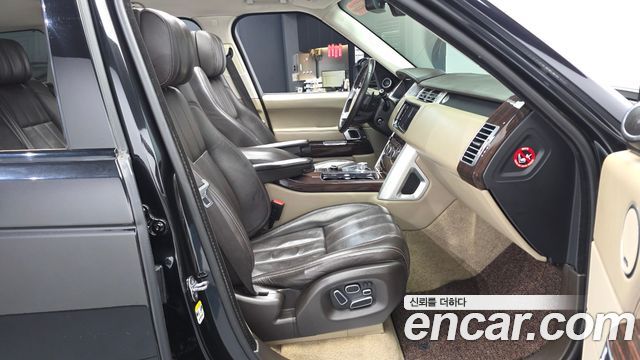 Land Rover Range Rover (IV) 4.4 SDV8 Vogue SE DIESEL 2014 — фото 11