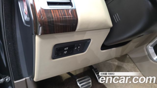 Land Rover Range Rover (IV) 4.4 SDV8 Vogue SE DIESEL 2014 — фото 20