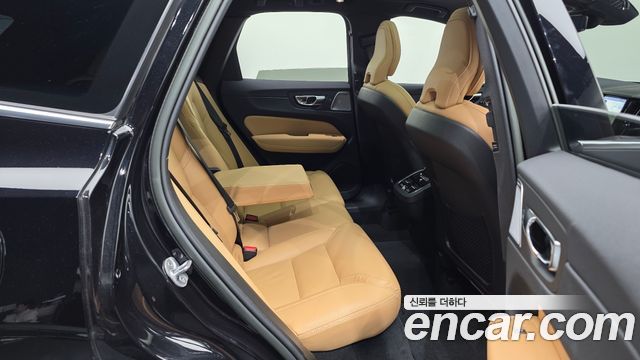 Volvo XC60 (II) B5 Ultimate Bright 2023 — фото 26