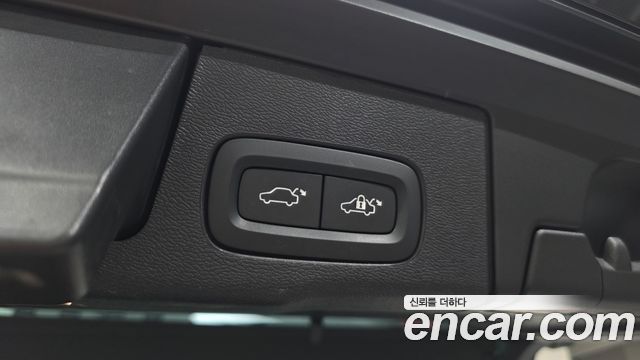 Volvo XC60 (II) B5 Ultimate Bright 2023 — фото 31
