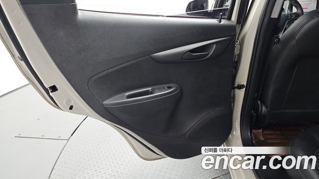 Chevrolet Next Spark LT Plus 2016 — фото 25