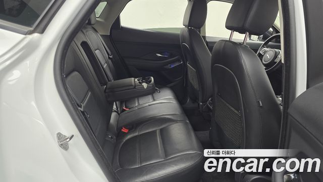 Jaguar E-PACE P250 S 2018 — фото 15