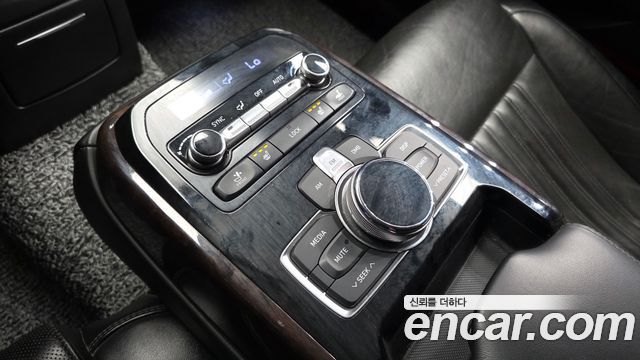 Genesis EQ900 3.3 T-GDI AWD Luxury 2016 — фото 19