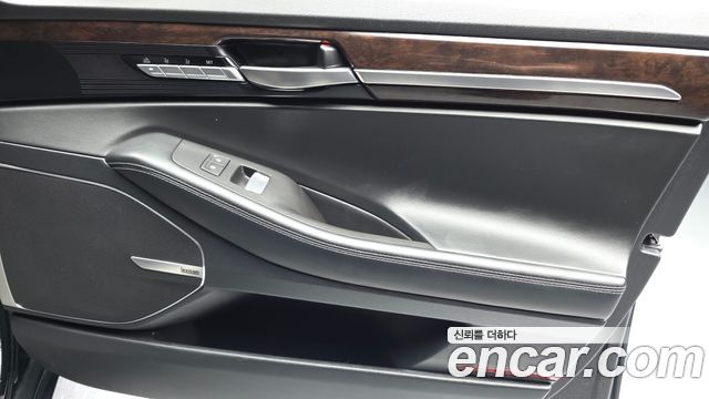 Genesis EQ900 3.3 T-GDI AWD Luxury 2016 — фото 24