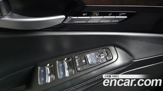 Genesis EQ900 3.3 T-GDI AWD Luxury 2016 — фото 28