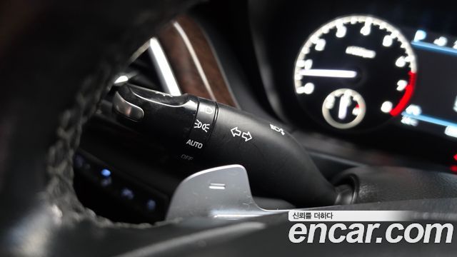 Genesis EQ900 3.3 T-GDI AWD Luxury 2016 — фото 29