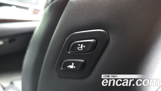 Genesis EQ900 3.3 T-GDI AWD Luxury 2016 — фото 33