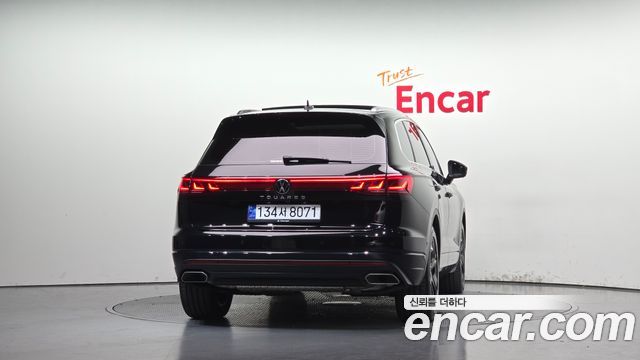 Volkswagen Touareg (III) 3.0 TDI Prestige 2024 — фото 4