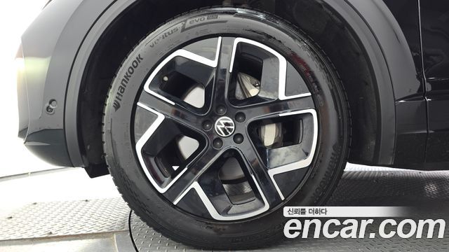 Volkswagen Touareg (III) 3.0 TDI Prestige 2024 — фото 5
