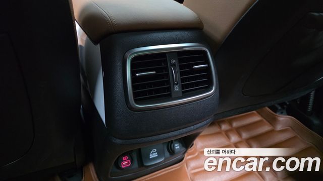 Kia Sorento Gasoline 2.0 Turbo 2WD Master Special 2020 — фото 37