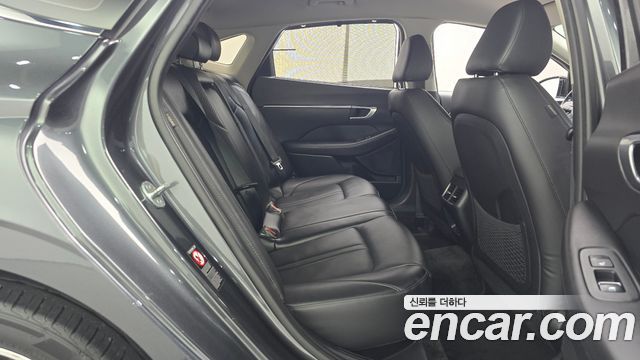 Hyundai Sonata (DN8) 1.6 Turbo Premium Family 2021 — фото 12