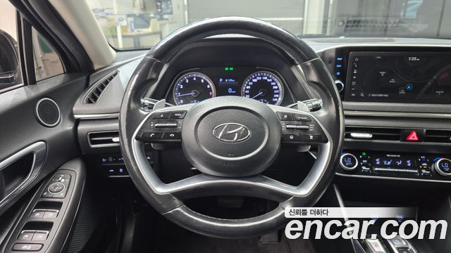 Hyundai Sonata (DN8) 1.6 Turbo Premium Family 2021 — фото 13