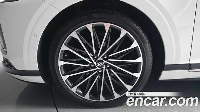Hyundai Grandeur Hybrid (GN7) Calligraphy 2023 — фото 5
