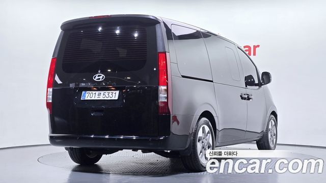 Hyundai Staria Tourer 11-Seater Modern 2025 — фото 2