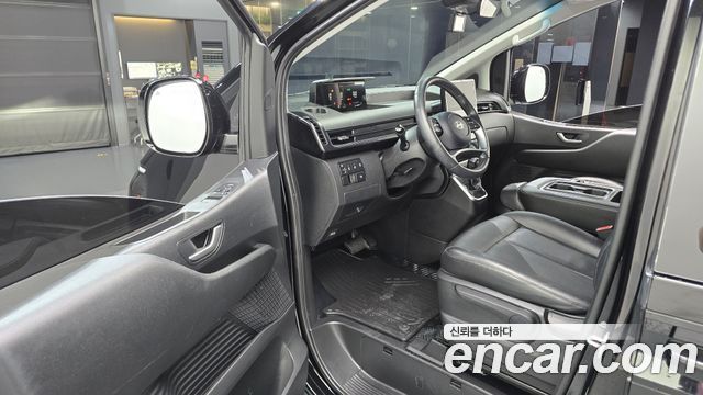 Hyundai Staria Tourer 11-Seater Modern 2025 — фото 10