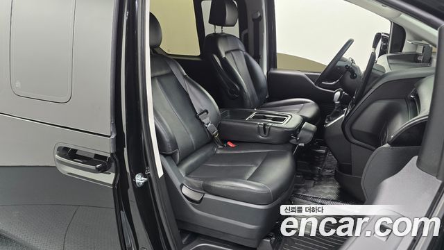Hyundai Staria Tourer 11-Seater Modern 2025 — фото 16