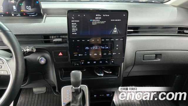 Hyundai Staria Tourer 11-Seater Modern 2025 — фото 18
