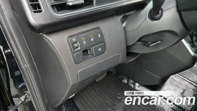 Hyundai Staria Tourer 11-Seater Modern 2025 — фото 23