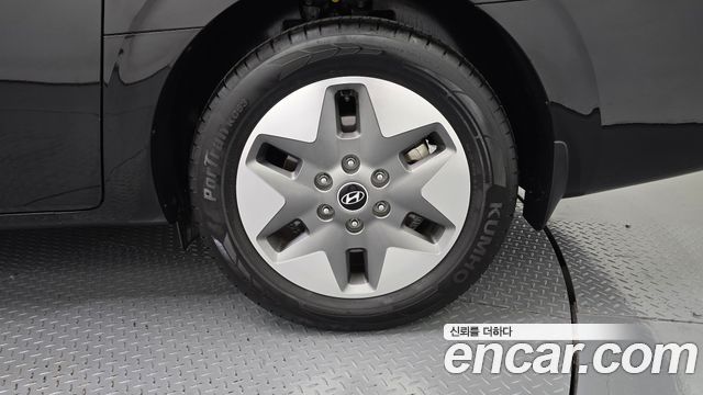Hyundai Staria Tourer 11-Seater Modern 2025 — фото 27