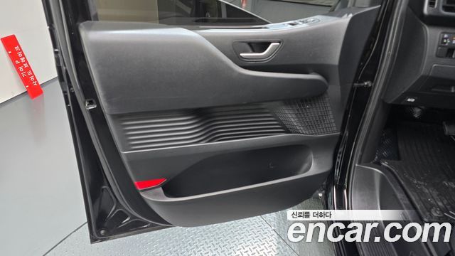 Hyundai Staria Tourer 11-Seater Modern 2025 — фото 30