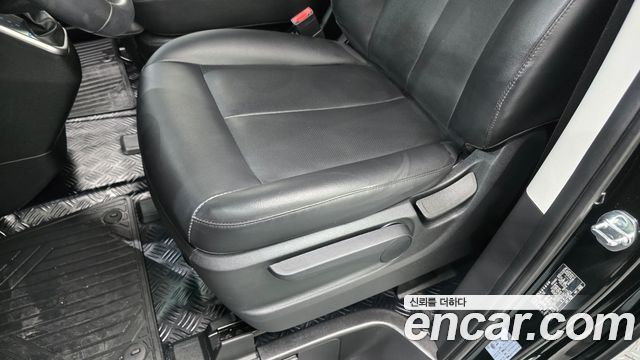 Hyundai Staria Tourer 11-Seater Modern 2025 — фото 37