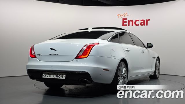 Jaguar XJ 3.0D Premium Luxury LWB X351 2016 — фото 2