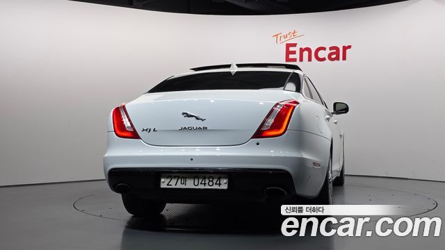 Jaguar XJ 3.0D Premium Luxury LWB X351 2016 — фото 4