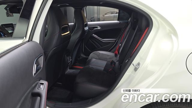 Mercedes-Benz A-Class (W176) A45 AMG 4MATIC 2018 — фото 26