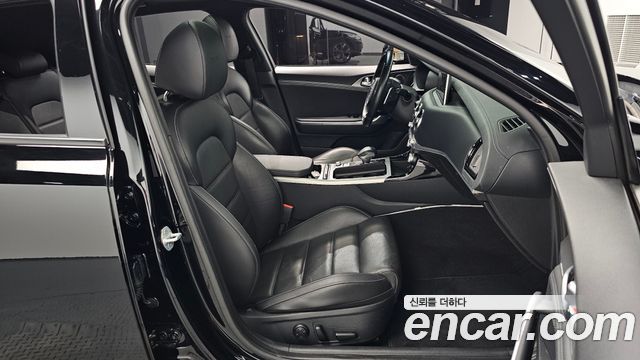 Kia Stinger 3.3 Turbo AWD GT 2020 — фото 12
