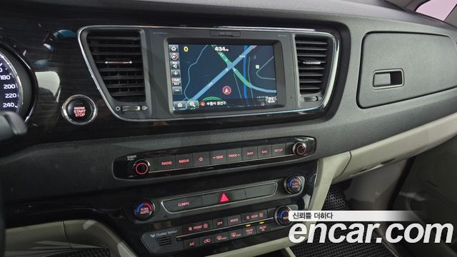 Kia Carnival Gasoline 9-Seater Noblesse Special 2019 — фото 12