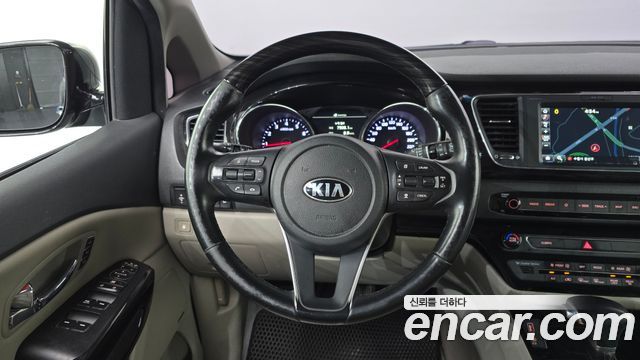 Kia Carnival Gasoline 9-Seater Noblesse Special 2019 — фото 13