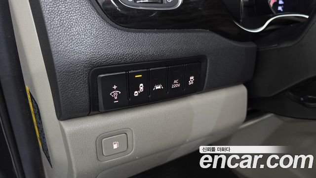 Kia Carnival Gasoline 9-Seater Noblesse Special 2019 — фото 19