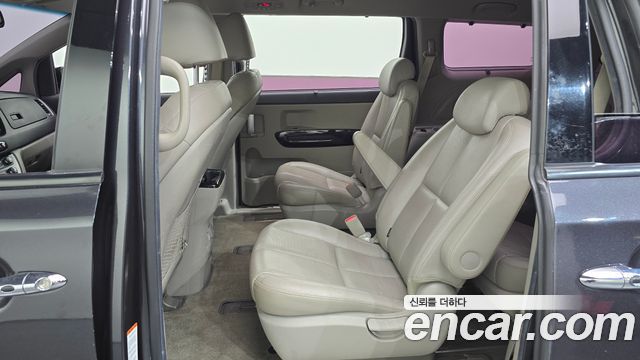 Kia Carnival Gasoline 9-Seater Noblesse Special 2019 — фото 28