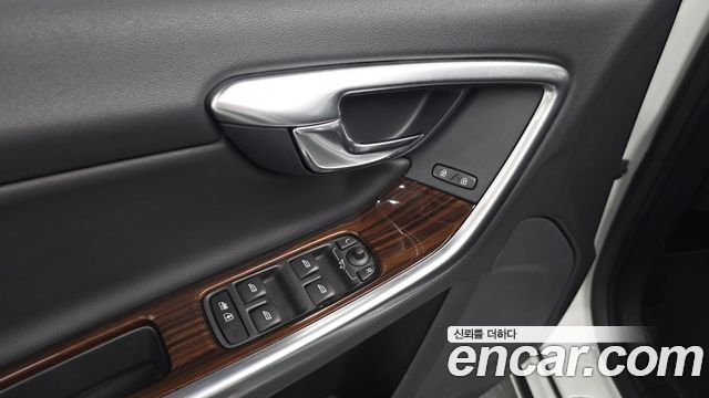 Volvo S60 D3 2nd 2018 — фото 19