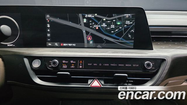 Kia K8 2.5 Gasoline 2WD Signature 2023 — фото 15