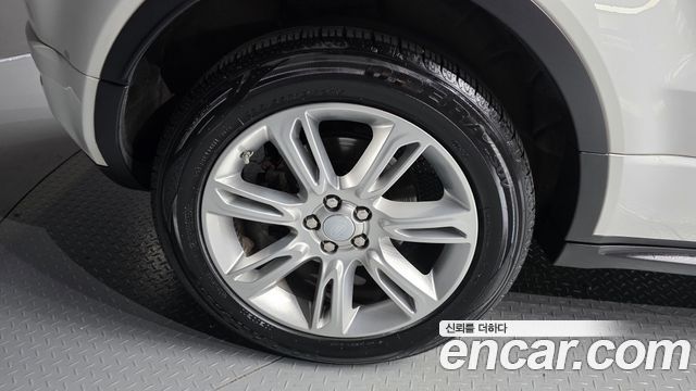 Land Rover Range Rover Evoque 2.0 TD4 SE Dynamic Convertible 2018 — фото 5