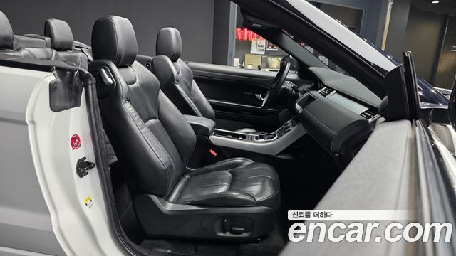 Land Rover Range Rover Evoque 2.0 TD4 SE Dynamic Convertible 2018 — фото 11