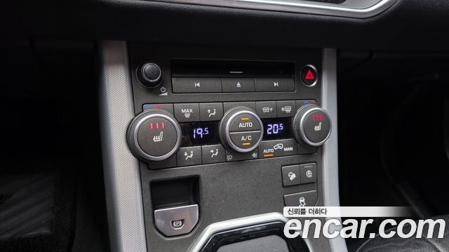 Land Rover Range Rover Evoque 2.0 TD4 SE Dynamic Convertible 2018 — фото 17