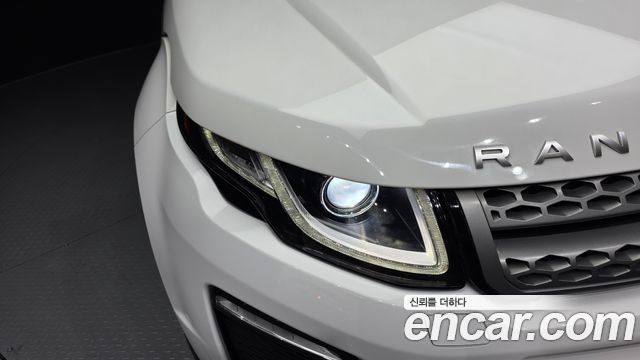 Land Rover Range Rover Evoque 2.0 TD4 SE Dynamic Convertible 2018 — фото 22