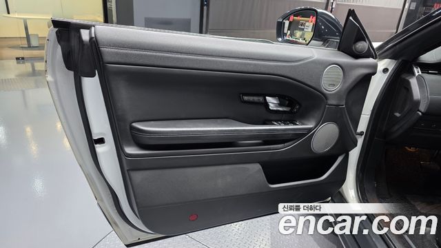 Land Rover Range Rover Evoque 2.0 TD4 SE Dynamic Convertible 2018 — фото 24