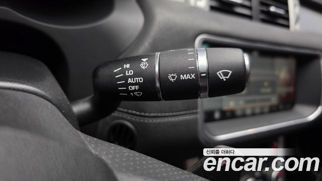 Land Rover Range Rover Evoque 2.0 TD4 SE Dynamic Convertible 2018 — фото 28