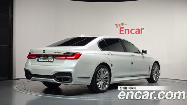 BMW 7 Series (G11) 750Li xDrive 2016 — фото 2