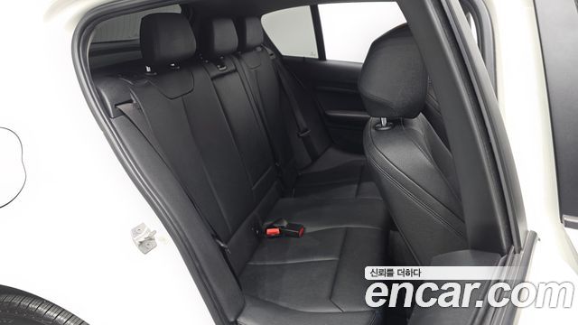 BMW 1 Series (F20) 118d Sport 5Door 2017 — фото 15