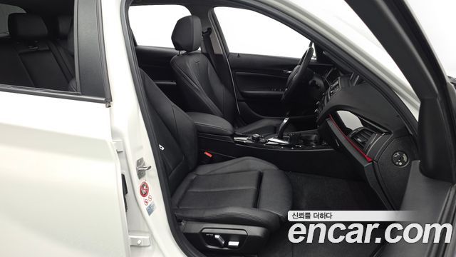 BMW 1 Series (F20) 118d Sport 5Door 2017 — фото 32