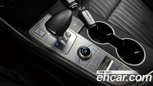 Genesis G70 Gasoline 2.0T 4WD 2022 — фото 9