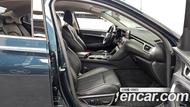 Genesis G70 Gasoline 2.0T 4WD 2022 — фото 15
