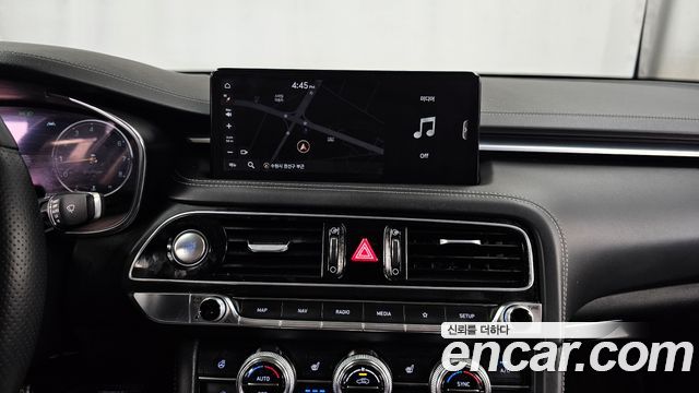 Genesis G70 Gasoline 2.0T 4WD 2022 — фото 18