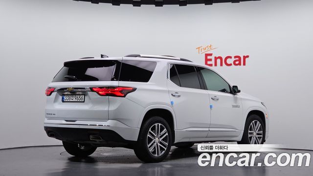 Chevrolet Traverse 3.6 AWD Hi Country 2023 — фото 2