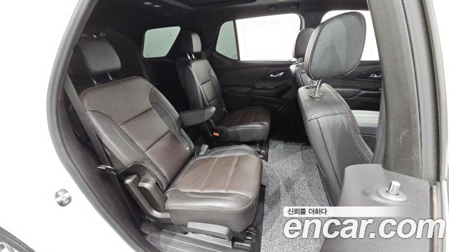 Chevrolet Traverse 3.6 AWD Hi Country 2023 — фото 11