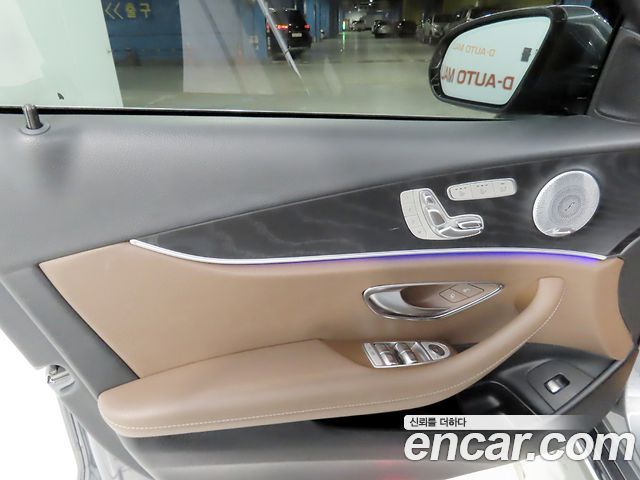 Mercedes-Benz E-Class (W213) E300 4MATIC Avnatgarde 2019 — фото 21